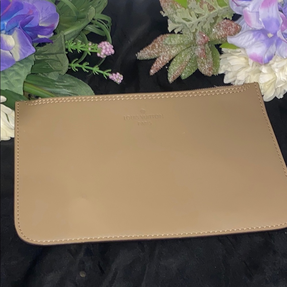 NWOT Louis Vuitton Marina perforated calf leather